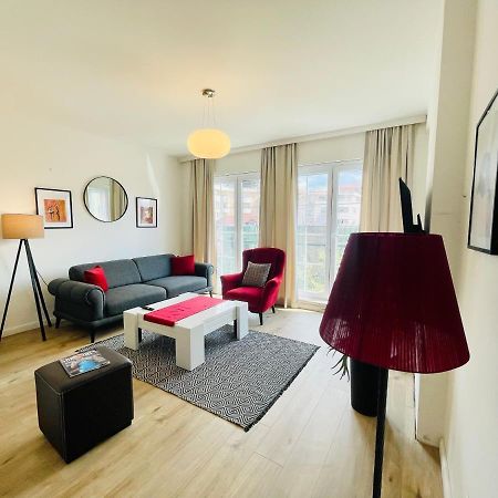 4 Llullat - City Center Apartment Приштина Экстерьер фото