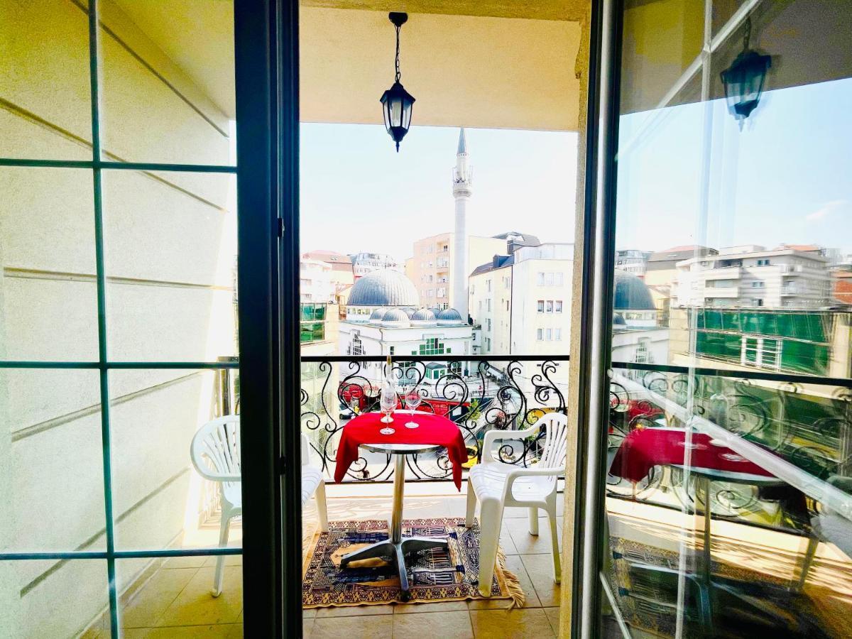4 Llullat - City Center Apartment Приштина Экстерьер фото