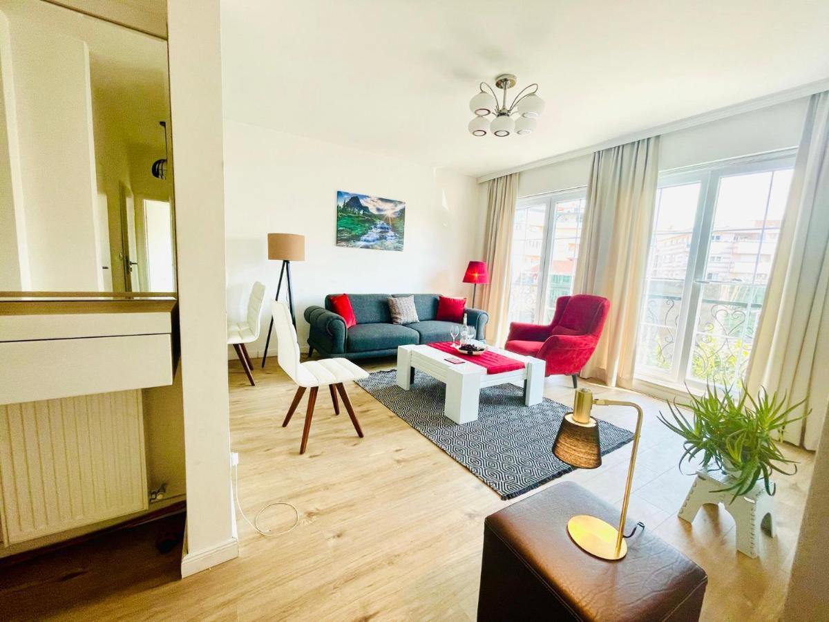 4 Llullat - City Center Apartment Приштина Экстерьер фото