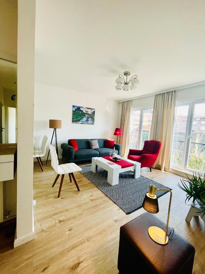 4 Llullat - City Center Apartment Приштина Экстерьер фото