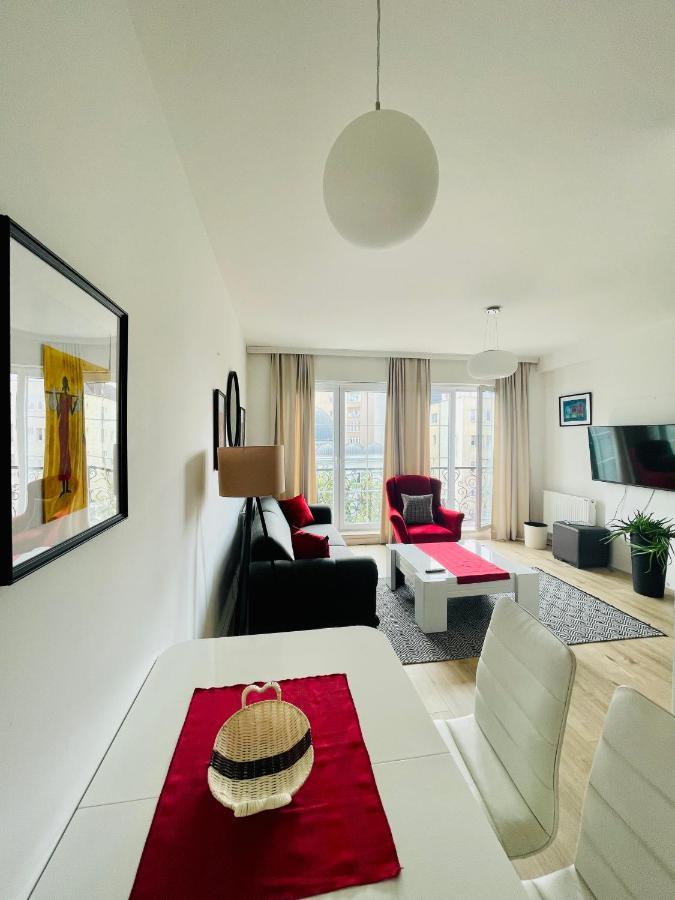4 Llullat - City Center Apartment Приштина Экстерьер фото