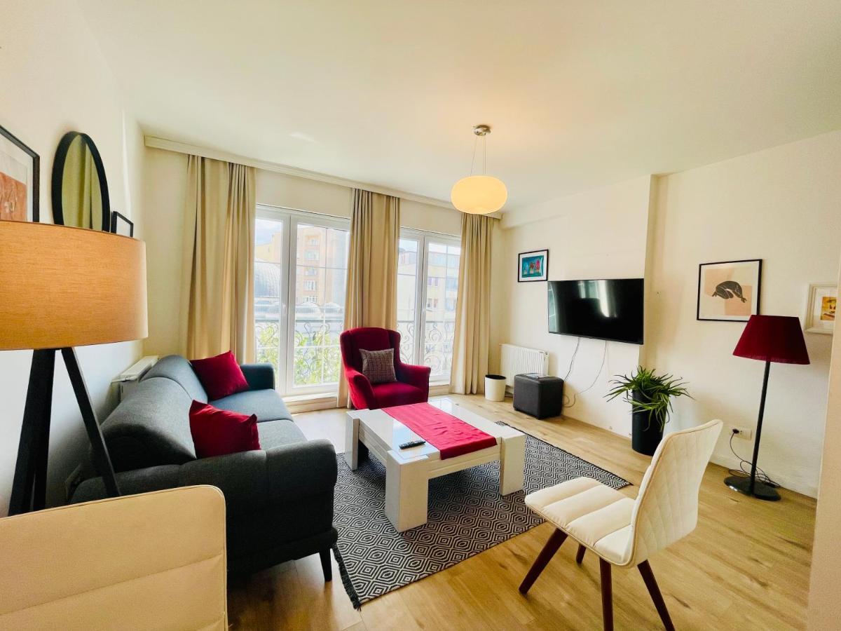 4 Llullat - City Center Apartment Приштина Экстерьер фото